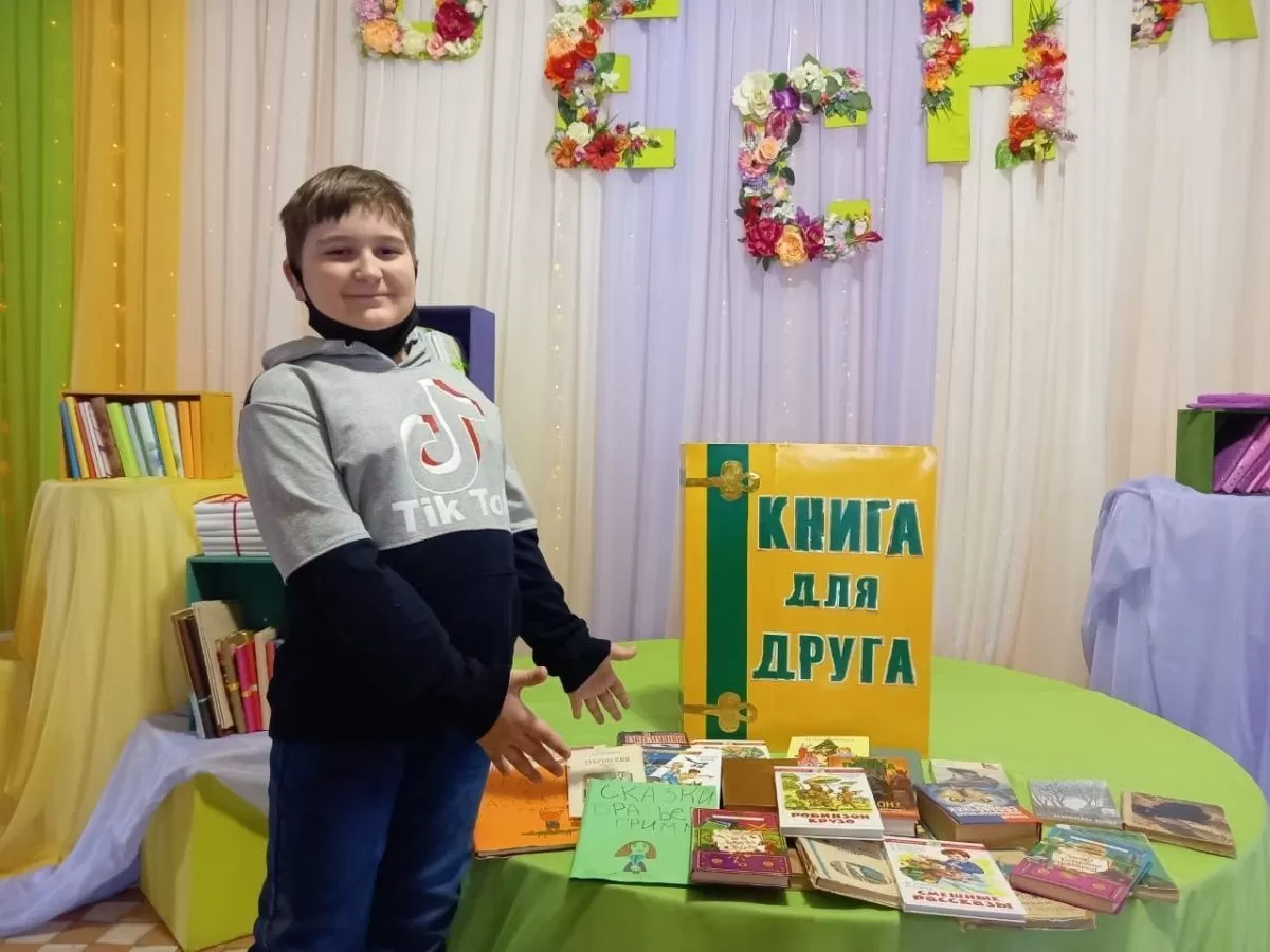 "Ин як амали хеле самимӣ аст". Мактаббачагони Россия ба ҳамсолони тоҷикистонии худ 10 ҳазор китоб ҷамъовари намуданд "Ин як амали хеле самимӣ аст". Мактаббачагони Россия ба ҳамсолони тоҷикистонии худ 10 ҳазор китоб ҷамъовари намуданд