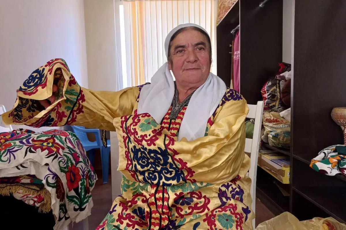 «Ман тоҷикам ва Тоҷикистон ватани ман аст». Қиссаи арманидухтаре, ки ҳунарманди мардумист «Ман тоҷикам ва Тоҷикистон ватани ман аст». Қиссаи арманидухтаре, ки ҳунарманди мардумист