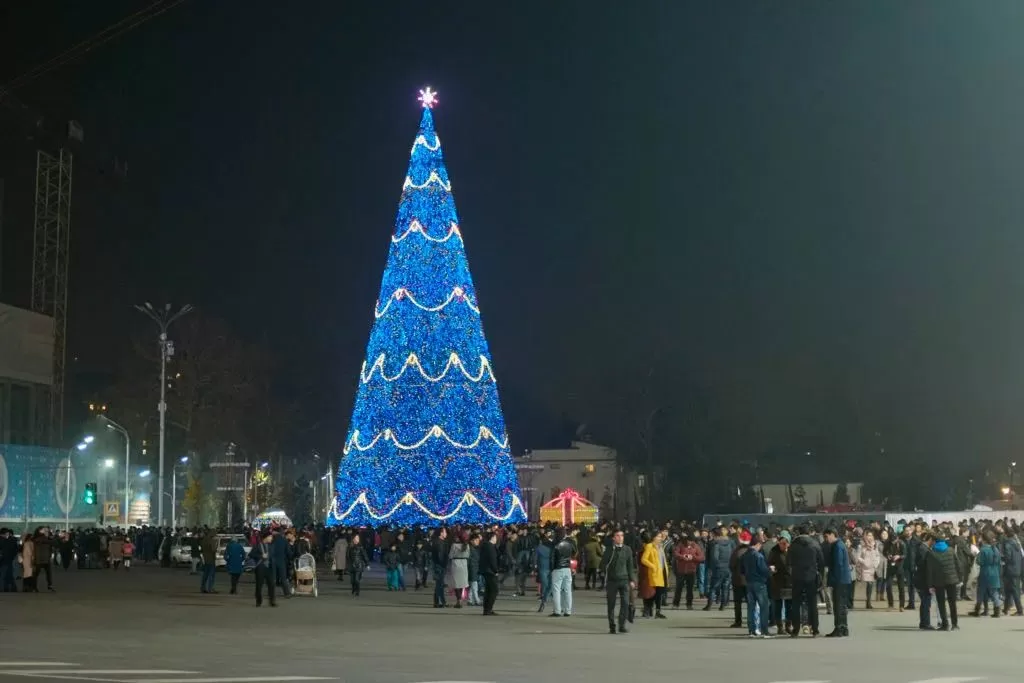 Стали известны выходные дни на Новый год в Таджикистане Стали известны выходные дни на Новый год в Таджикистане