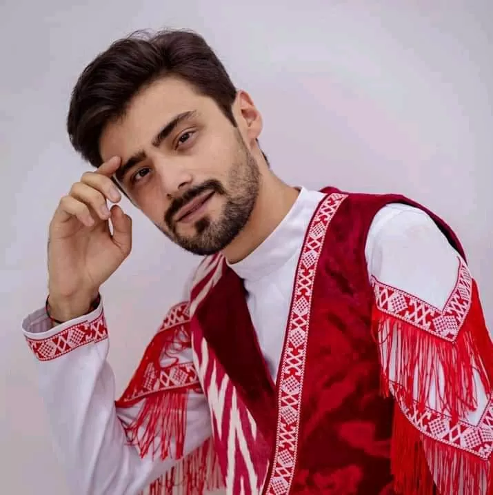 Чоршанбе Аловатов: “Метавонистам мутасаддиёни “Central Asia's Got Talent” –ро ба суд диҳам, аммо...” Чоршанбе Аловатов: “Метавонистам мутасаддиёни “Central Asia's Got Talent” –ро ба суд диҳам, аммо...”