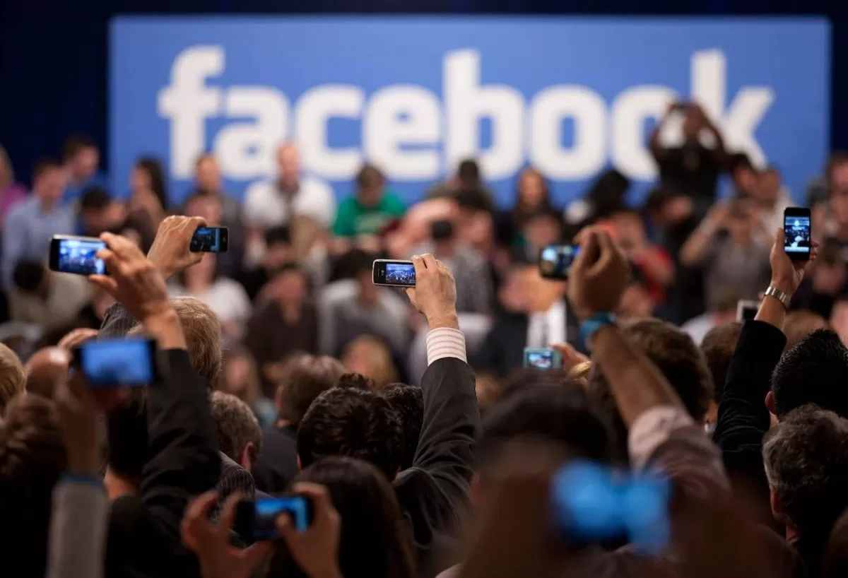 Личные данные Цукерберга и других пользователей Facebook попали в сеть Личные данные Цукерберга и других пользователей Facebook попали в сеть