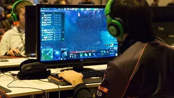 Аз “Counter-Strike” то “Left 4 Dead”. “Геймер”-ҳои Душанбе ба кадом намуди бозиҳо шавқ доранд? Аз “Counter-Strike” то “Left 4 Dead”. “Геймер”-ҳои Душанбе ба кадом намуди бозиҳо шавқ доранд?