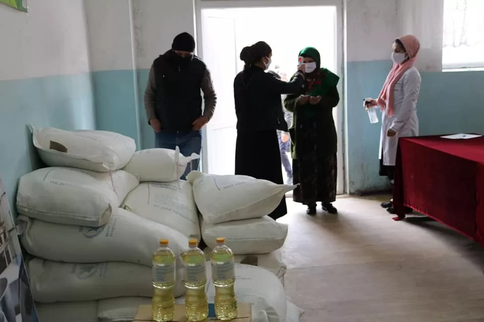 Россия выделила миллион долларов на помощь школьникам Таджикистана Россия выделила миллион долларов на помощь школьникам Таджикистана