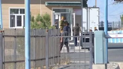 Таджикистан еще не решил вопрос открытия границы с Узбекистаном Таджикистан еще не решил вопрос открытия границы с Узбекистаном